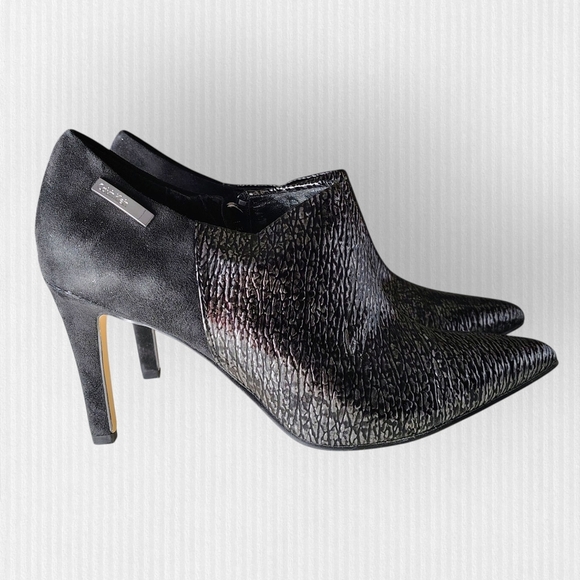 Calvin Klein Women's Size 5 Black Ankle Booties with Sleek Pointed Toe - Picture 2 of 9
